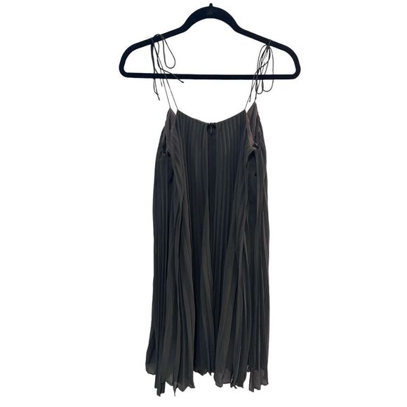 Halston Heritage Sleeveless Back Zip Clsure V-Neck Pleated Mini Dress Gray Size - Picture 3 of 11